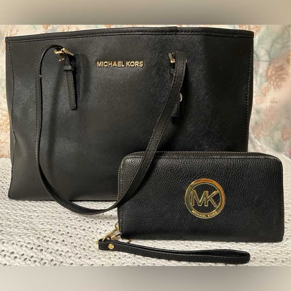 Michael Kors Black Saffiano Leather Jet Set
Tote with Matching Wallet